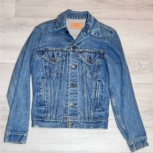 Levi's Denim Trucker Jacket Type lll Made in U.S.A. Size 36L 71506 0217